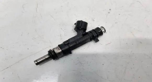 Audi A6 S6 C6 4F Fuel injector 06E133551