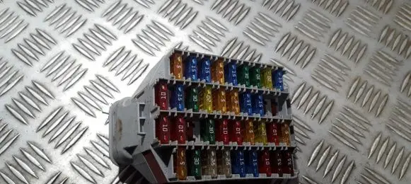 Volvo V70 Fuse box set 9162439