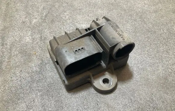 Mercedes-Benz Sprinter W906 Glow plug pre-heat relay A6519003802 51299070 1302001055942