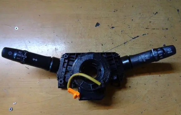 Mitsubishi Space Star Indicator stalk 8617A010