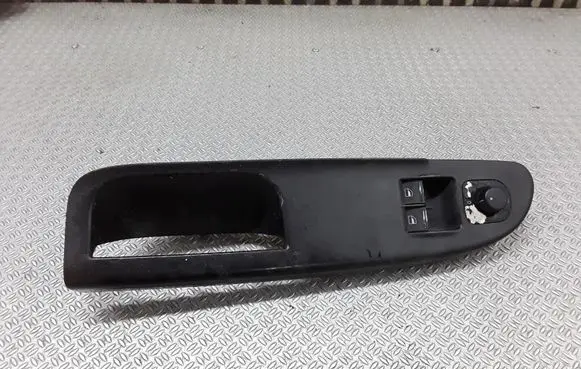 Volkswagen PASSAT B6 Electric window control switch