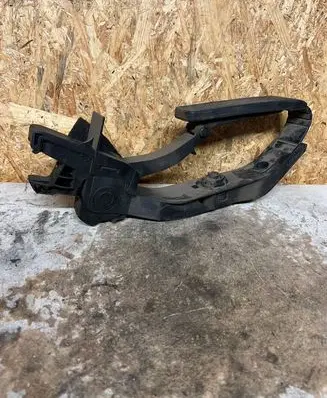 Mercedes-Benz E W211 Accelerator throttle pedal A2113000404