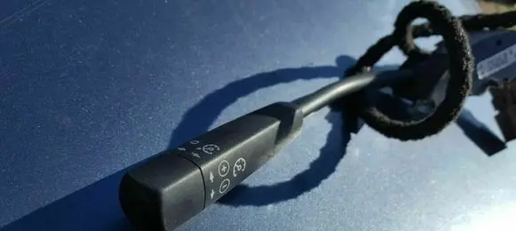 Mercedes-Benz E W210 Cruise control stalk 2105400645