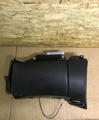 Mercedes-Benz CLS C219 Glove box E048831022