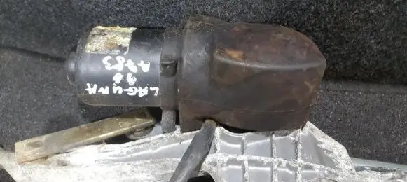 Renault Laguna I Wiper motor