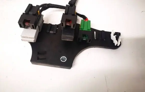 Opel Astra H Fuse box set 13222872
