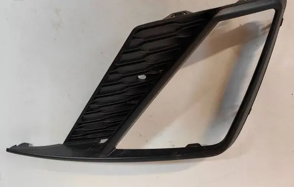 Seat Ibiza V (KJ) Front bumper lower grill 6F0853665A