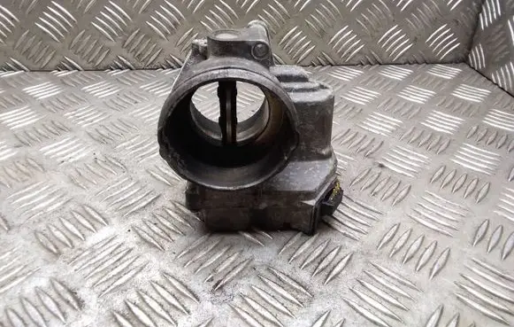 Volkswagen Touran I Throttle valve 03G128063 A2C53099815
