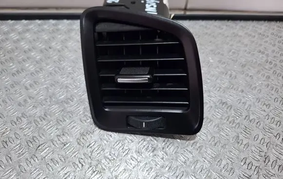 Opel Insignia A Dashboard side air vent grill/cover trim