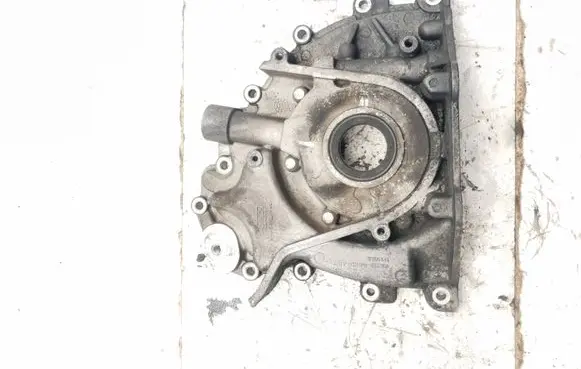 Land Rover Discovery 4 - LR4 Oil pump 9X2Q6600AB U1NDA