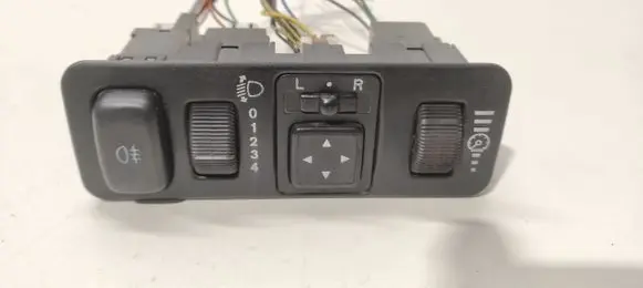 Mitsubishi Space Star Other switches/knobs/shifts MR740608 09118