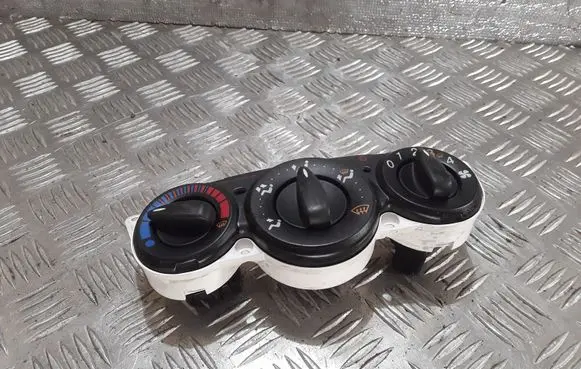 Ford Focus Climate control unit 98AB18C419