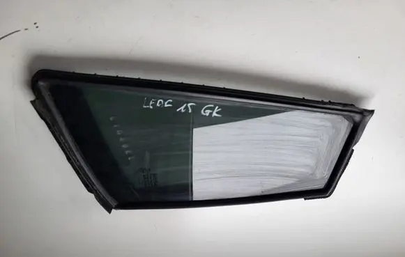 Nissan Leaf I (ZE0) Rear vent window glass 