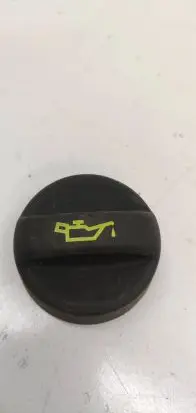Peugeot 208 II Oil filler cap 9674157180