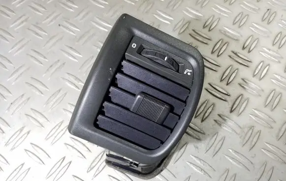 Skoda Fabia Mk2 (5J) Dashboard side air vent grill/cover trim 5J0819702 P0116004