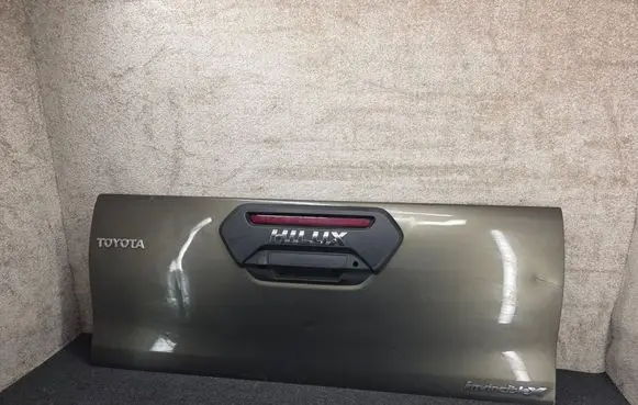 Toyota Hilux VIII Tailgate/trunk/boot lid