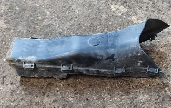 BMW X5M E70 Intercooler air channel guide 7205944 75965010