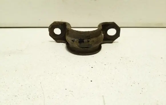 Nissan X-Trail T32 Sway bar bush bracket, rear 