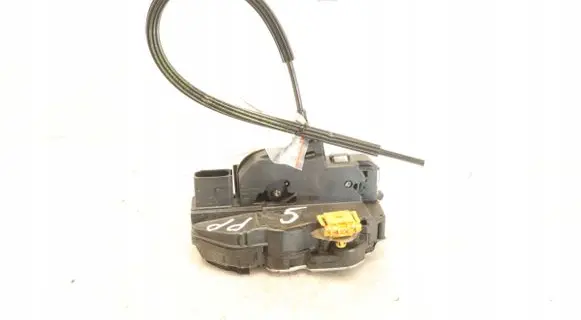 Opel Insignia A Front door lock 3023880RH