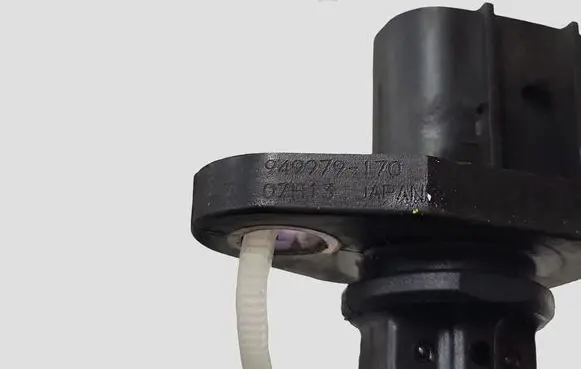 Nissan X-Trail T30 Crankshaft position sensor 949979170 07H13