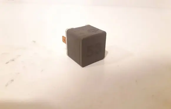 Volkswagen PASSAT B5 Other relay 141951253B
