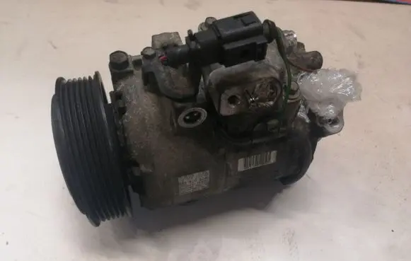 Volkswagen Polo IV 9N3 Air conditioning (A/C) compressor (pump) 6Q0820808E