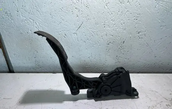 Volkswagen Amarok Accelerator throttle pedal 6Q1723503P 6PV00849640