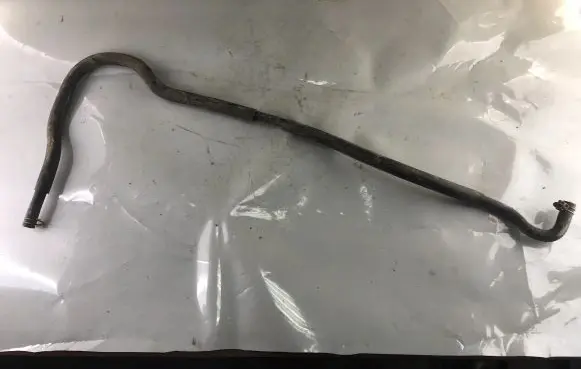Nissan Patrol Y61 Engine coolant pipe/hose