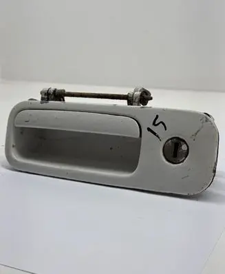 Skoda Octavia Mk1 (1U) Tailgate trunk handle 1J6827565A