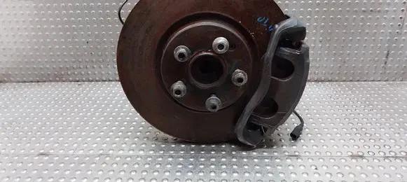 Mercedes-Benz Vito Viano W447 Front wheel hub spindle knuckle A4473300620