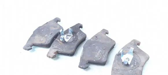 Volkswagen Transporter - Caravelle T5 Brake pads (front) 