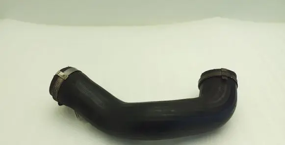 Land Rover Discovery 4 - LR4 Intercooler hose/pipe AH229G738AC