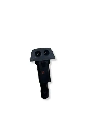 Volvo V40 Windshield washer spray nozzle 