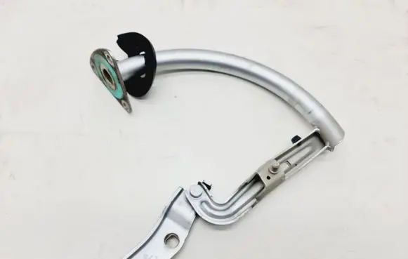 Volkswagen PASSAT B6 Tailgate/trunk/boot hinge 3C5827302