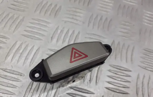 KIA Carens II Hazard light switch
