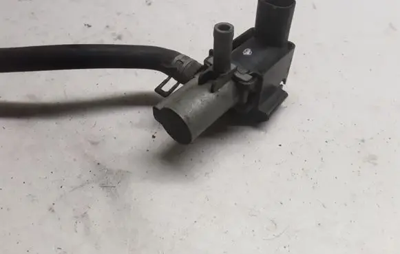 Toyota Corolla E120 E130 Turbo solenoid valve 9008091218 1362002580