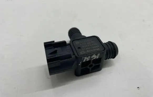Opel Mokka X Engine mount vacuum valve 0265005321 20876799