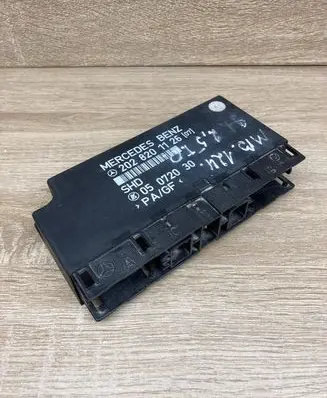 Mercedes-Benz C W202 Comfort/convenience module 2028201126 05072030