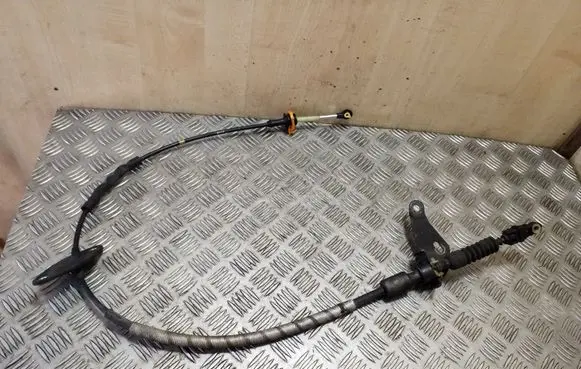 Gear shift cable linkage