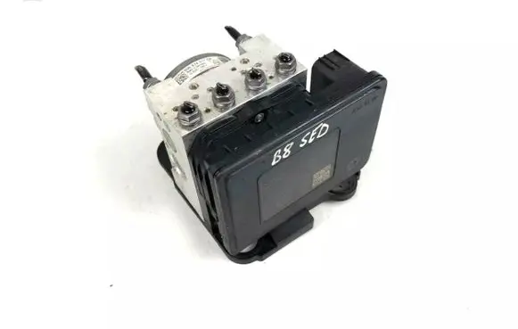 Volkswagen PASSAT B8 ABS Pump 5Q0614517DA