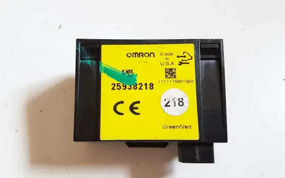 Chevrolet Captiva Door central lock control unit/module 25938218