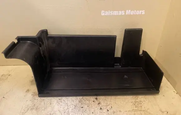 Volvo XC90 Battery box tray 8697004