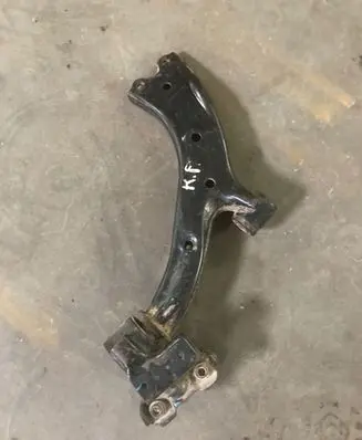 Honda CR-V Front lower control arm/wishbone