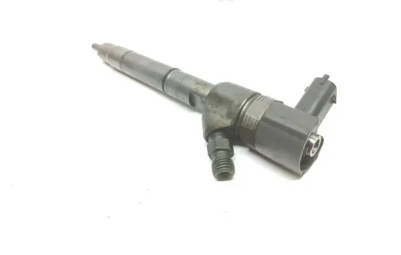 KIA Carens III Fuel injector 338002A800