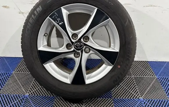 Toyota C-HR I R17 alloy rim 