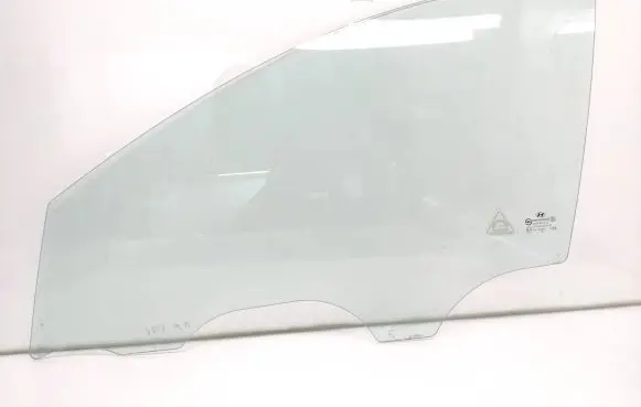 Hyundai i30 Front door window glass four-door 43R000382 DOT748AS2M352