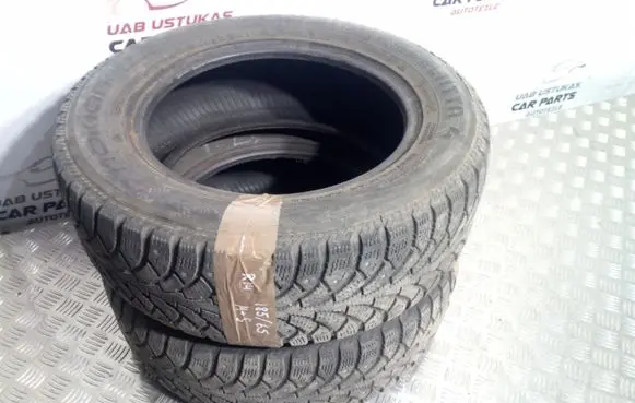 Volkswagen PASSAT B4 R14 winter/snow tires with studs 