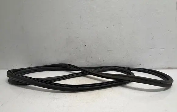 Peugeot Partner Trunk rubber seal (body)