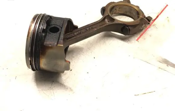 KIA Picanto Piston with connecting rod G4HG
