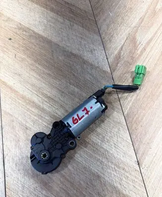 Mercedes-Benz GL X164 Seat adjustment motor A1648201942